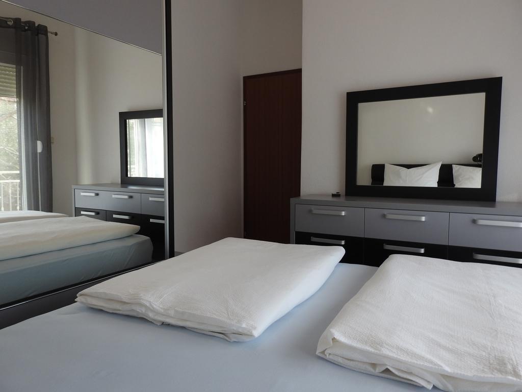 Marini Apartmani トロギール エクステリア 写真