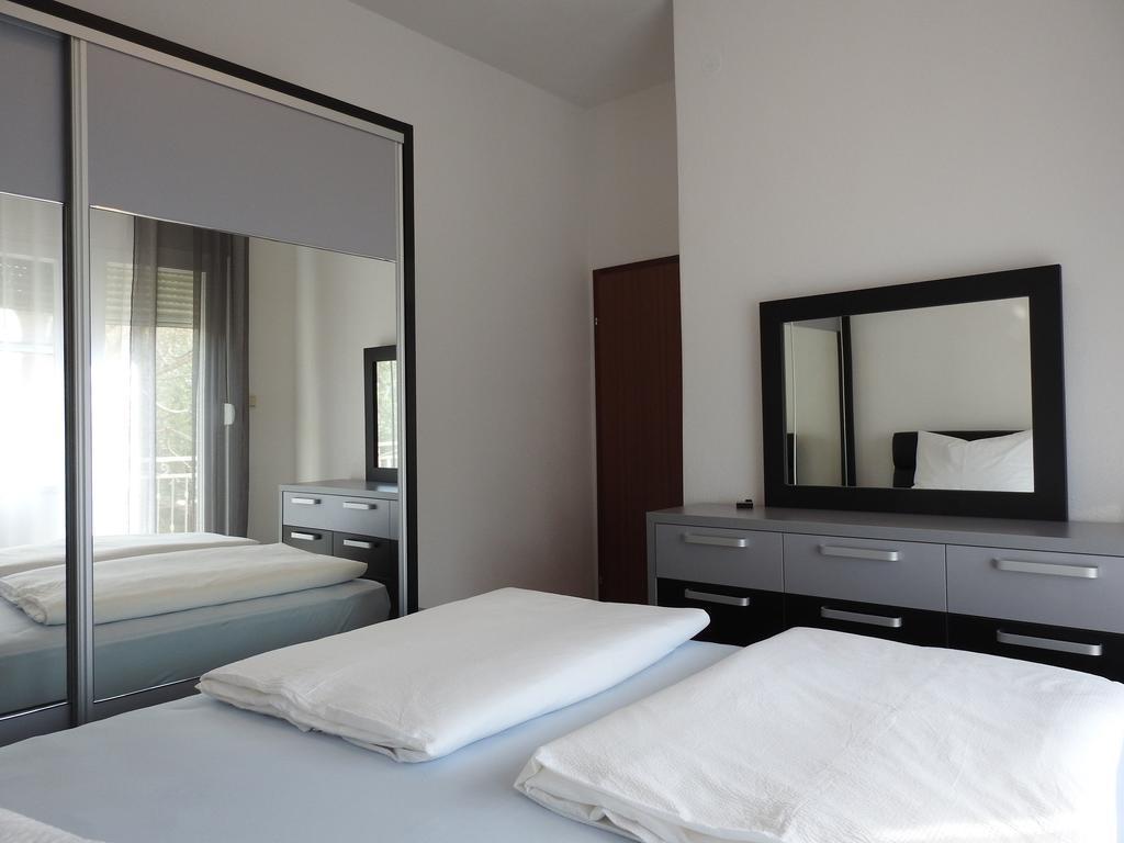 Marini Apartmani トロギール エクステリア 写真
