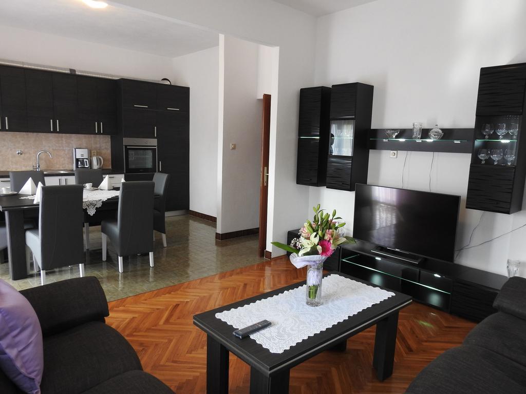 Marini Apartmani トロギール エクステリア 写真