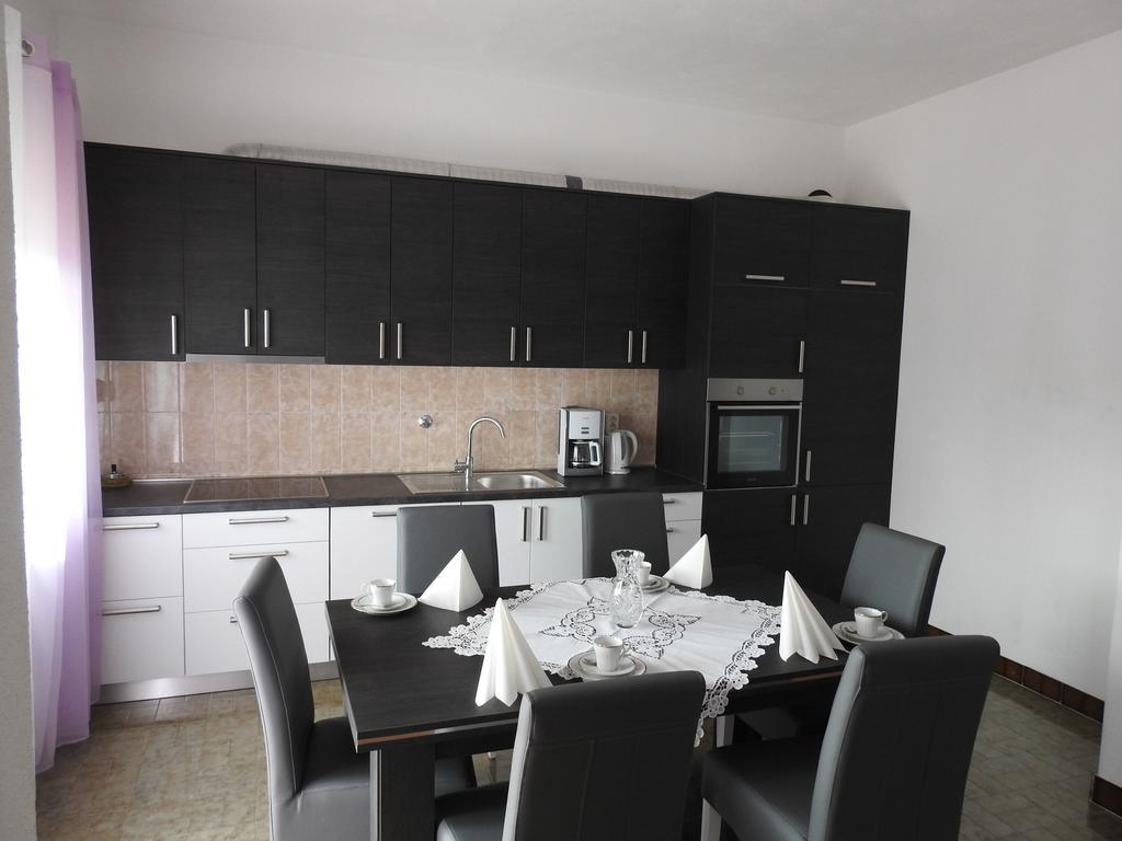 Marini Apartmani トロギール エクステリア 写真