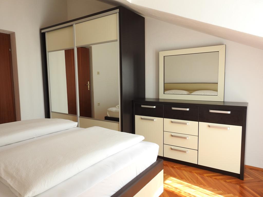 Marini Apartmani トロギール エクステリア 写真